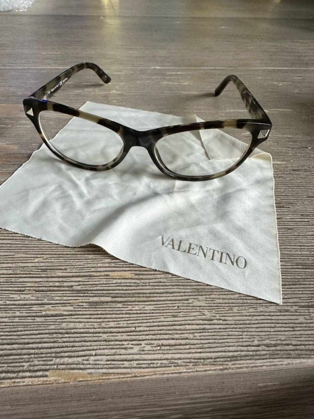 Valentino Tortoiseshell Cat-Eye Rockstud Optical Frames - Picture 7 of 8